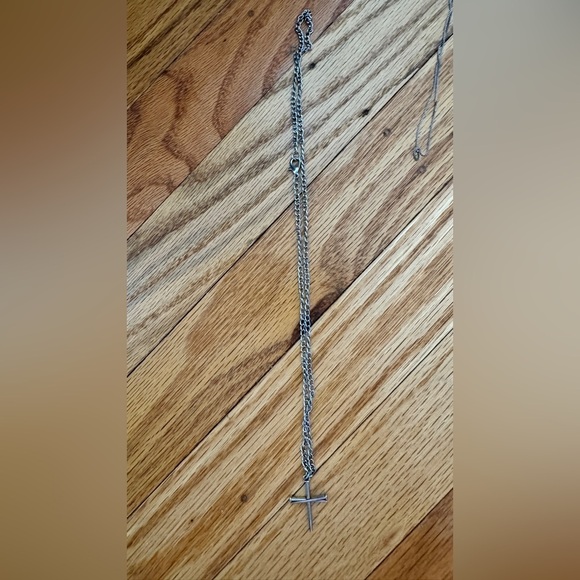 Silver Cross Pendant Necklace. Sterling silver - Picture 2 of 2